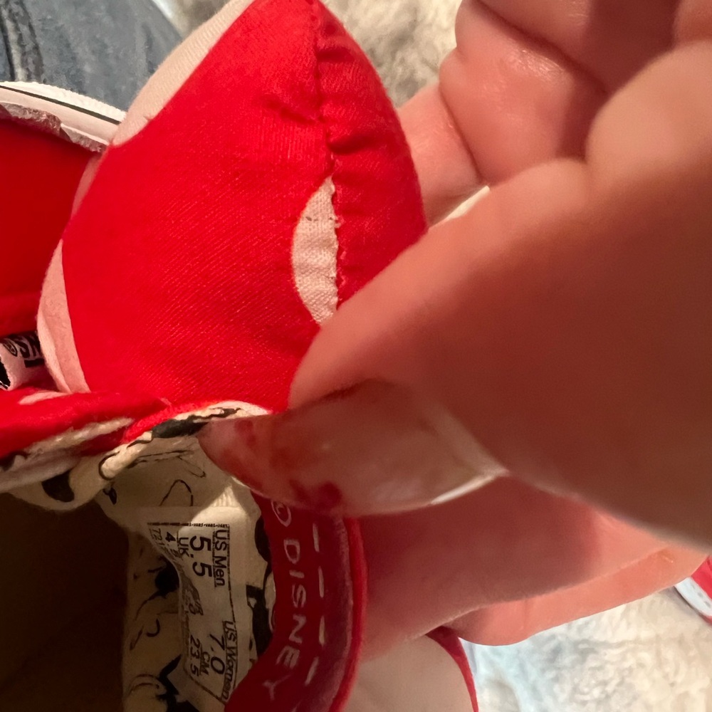 Minnie Mouse Disney Vans - Picture 4 of 5